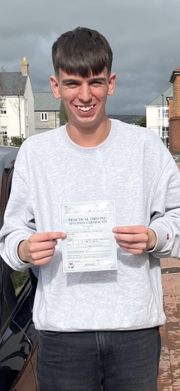 Thank you so much Andy in helping me pass my driving test first time! You were highly recommended to me by many friends you had previously taught and I would definitely recommend you too!