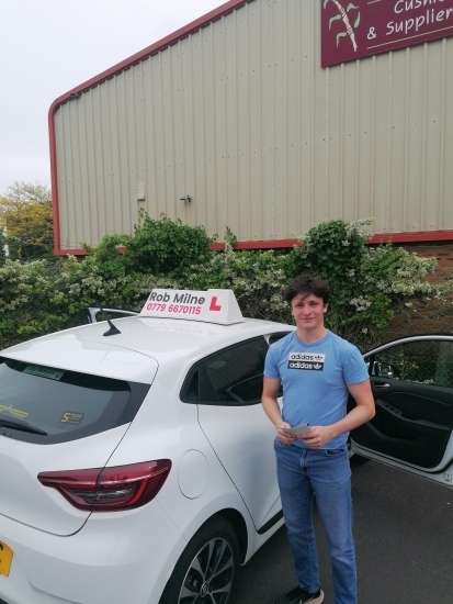 Many congratulations to a very happy Callum Pearce of Clevedon on an excellent drive and well deserved 1st time pass at Weston Super Mare on 16th May 2024