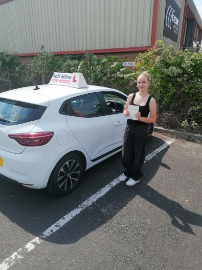 Many congratulations to a very happy Jess Alvey of Clevedon on an excellent drive and well deserved 1st time pass at Weston Super Mare on 31st July 2024