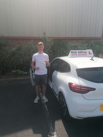 Many congratulations to a delighted Ollie May of Clevedon on an excellent drive and well deserved 1st time pass at Weston Super Mare on 1st August 2024