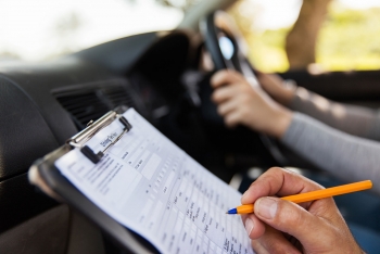 Pass your driving test with quality, specialist driving lesson from an experienced instructor