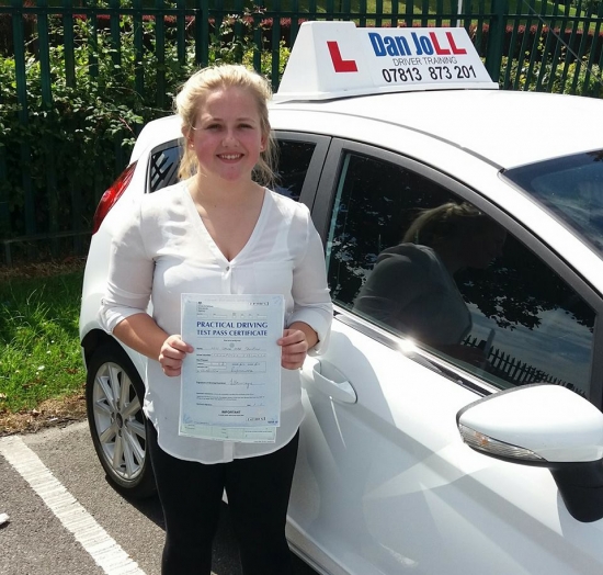 Huge congratulations to Chloe on passing her driving test FIRST time today in Plymouth! A lovely drive which meant the examiner couldn´t find much to pick up on. Well done, get out on the road and enjoy it!