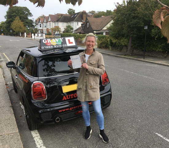 I´m pleased to have passed second time with only two minor faults. Simon is easy to get on with, he does the very best for you, I will miss or weekly lessons. Thank you!