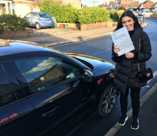 Simon always made me feel relaxed and comfortable. He helped me progress and built up my confidence with driving as I was very nervous to start with. I passed my test first time with only 1 minor fault thanks to Simon.