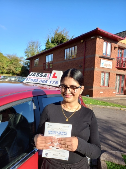 Congratulations Simran on passing your Driving Test in Slough..<br />
Would recommend Sukh to anyone wanting to pass first time. he was very helpful in teaching me the different manoeuvres and i ended up passing first time with 3 minors. thank you Sukh