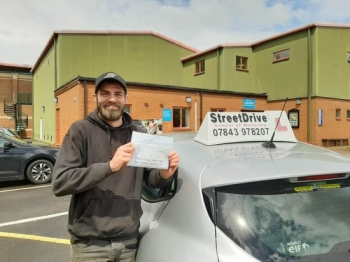 **Passed 1st Attempt, ZERO Driving Faults** <br />
<br />
StreetDrive is absolutely amazing! Just like my instructor 'Roger ! <br />
<br />
I needed to get through my test as fast as possible and he sure did that. <br />
<br />
I passed first time with 0 faults because Rodger is an amazing teacher, cant thank him enough! Jason Appleyard - Passed 9th June 2019