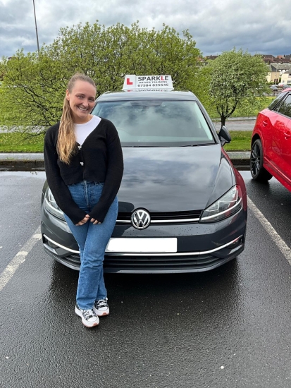 Cara trained to become a fully qualified driving instructor with Steven Swan. 🚗💨